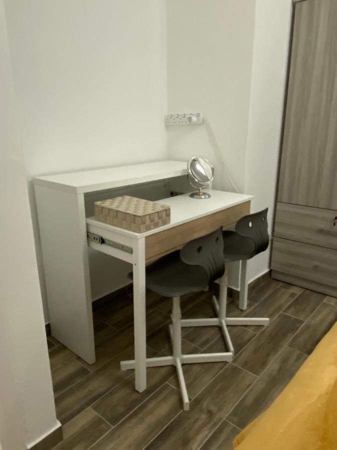 Boho-Chic One Bedroom Flat In Engomi Bagian luar foto