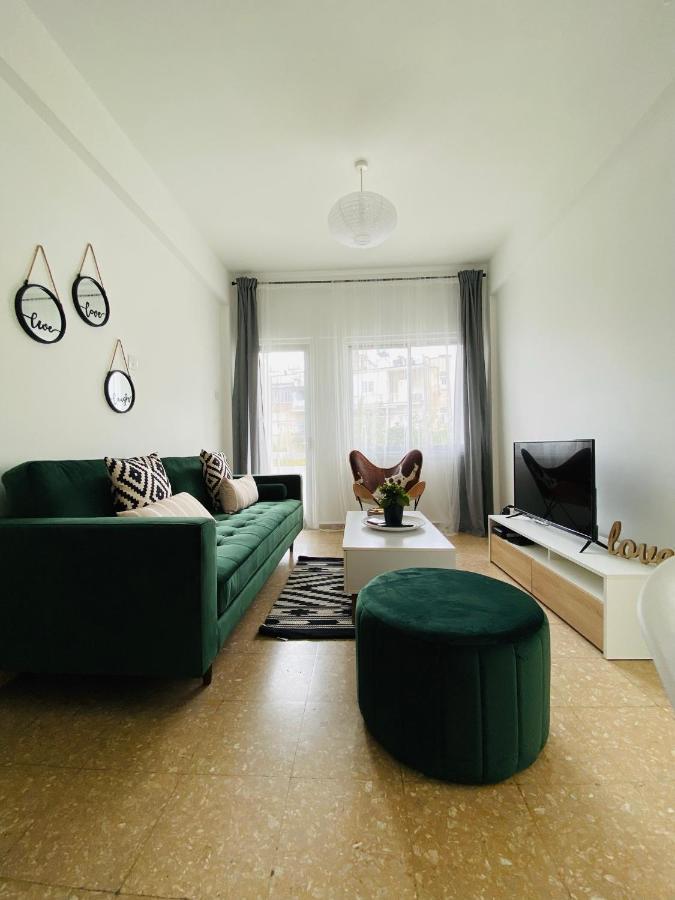 Boho-Chic One Bedroom Flat In Engomi Bagian luar foto